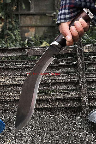 Axe like Kukri knife for wood chopping
