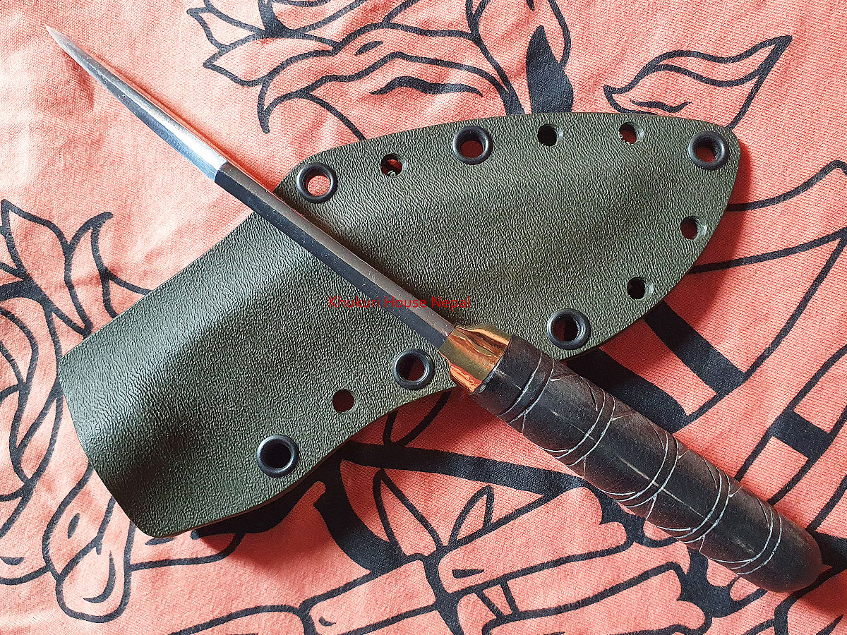 spine view of small kukri made from carbon steel